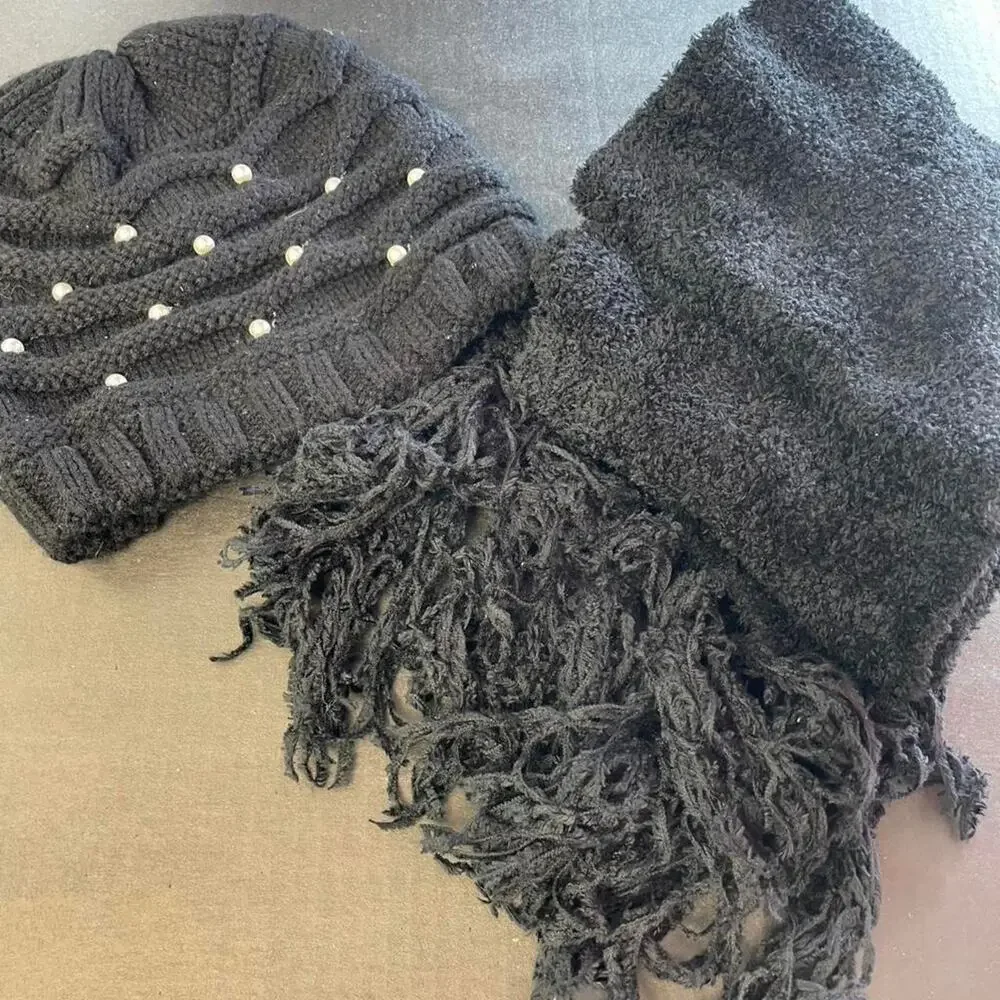 Black scarf and beanie set